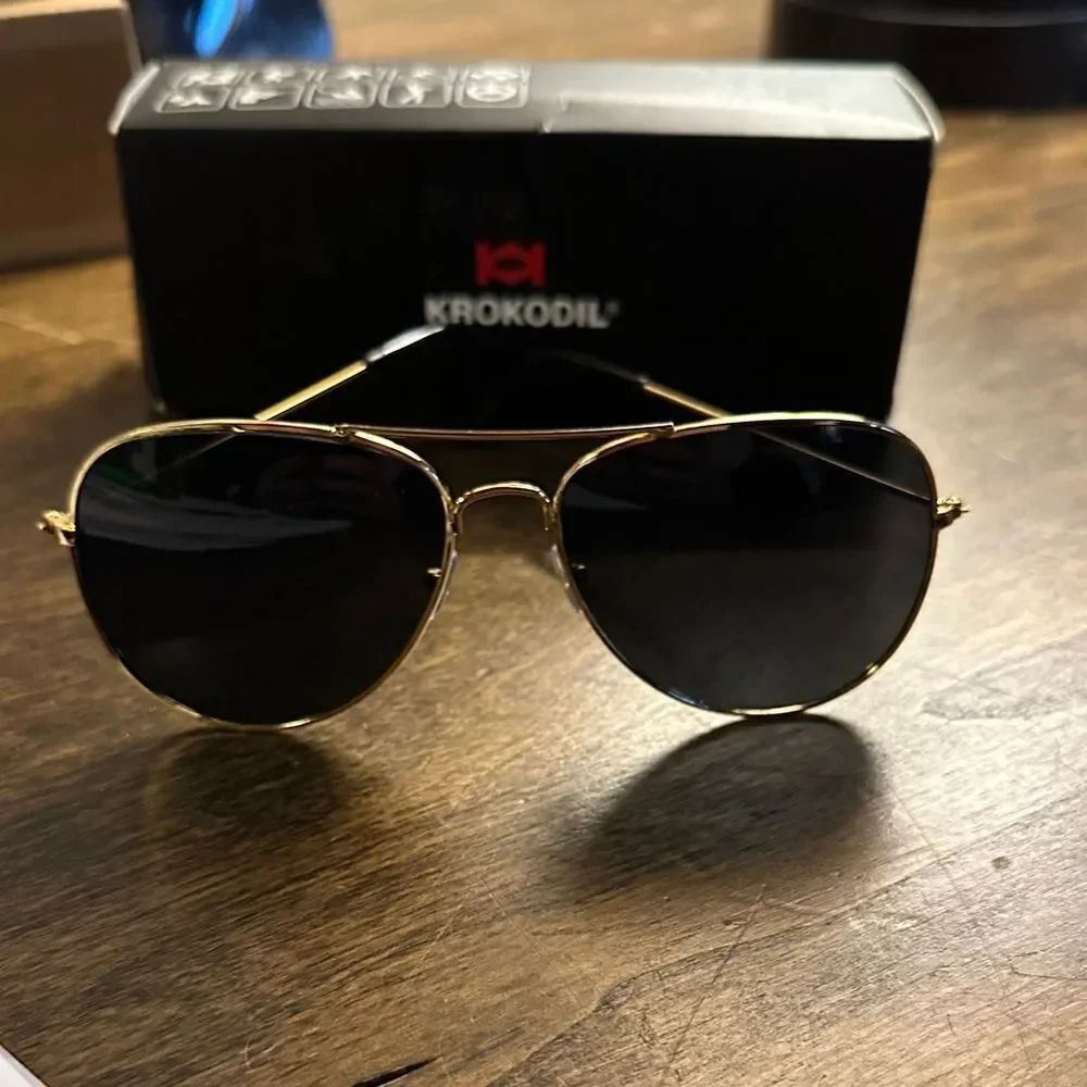 Krokodil Women’s Aviator Sunglasses in Gold with Black Lenses